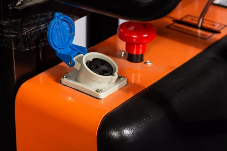 Штабелер с электроподъемом 1 т - 3 м Вилы: 1100 , Гелевая АКБ, SPN1030 SIBLINE купить в Сургуте Штабелер с электроподъемом 1 т - 3 м Вилы: 1100 , Гелевая АКБ, SPN1030 SIBLINE купить в Сургуте