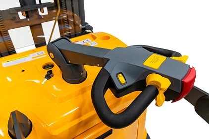 Штабелер электрический самоходный CDDK20 (2000 кг, 6,5 м, 24В / 300Ач, EPS) SMARTLIFT (SMART) купить в Сургуте