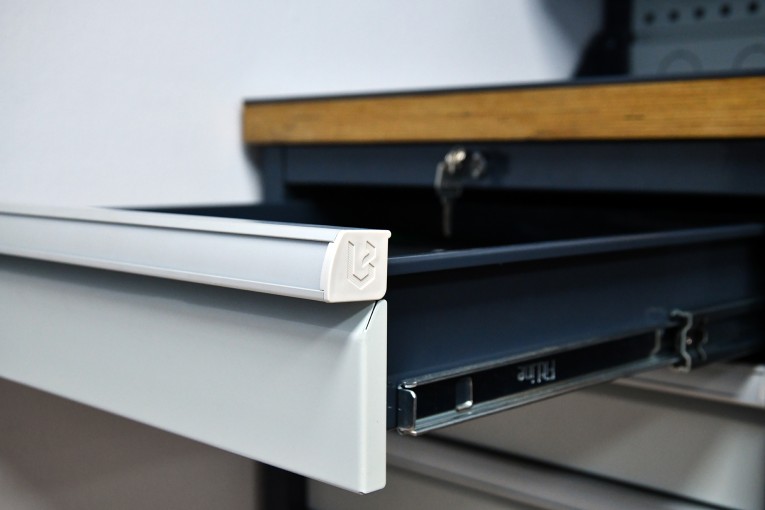 Верстак FBK 1551.16.3-2F купить в Сургуте Верстак FBK 1551.16.3-2F купить в Сургуте