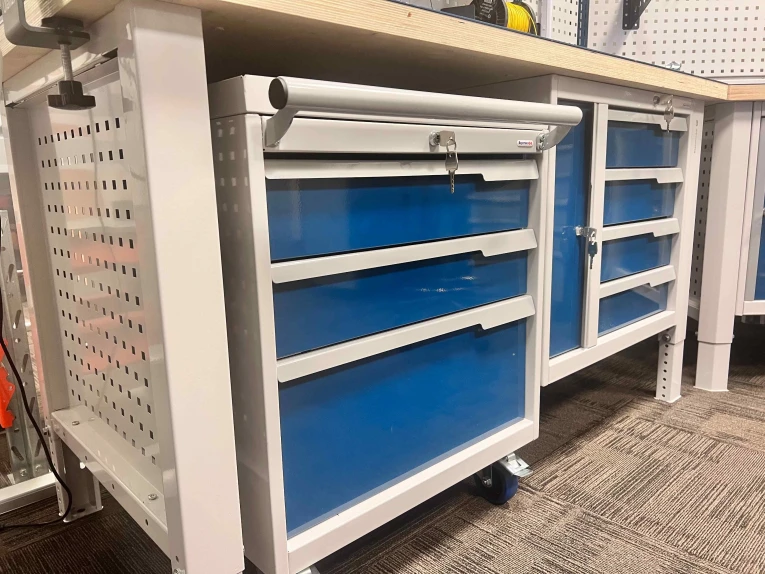 Стол-верстак Craft 2202.S4L4M4.4-2 купить в Сургуте Стол-верстак Craft 2202.S4L4M4.4-2 купить в Сургуте