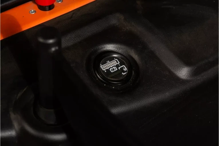 Штабелер электрический самоходный с платформой 2 т - 4,5 м Вилы: 1150 , АКБ Свинцово - кислотная, CL2045W SIBLINE купить в Сургуте Штабелер электрический самоходный с платформой 2 т - 4,5 м Вилы: 1150 , АКБ Свинцово - кислотная, CL2045W SIBLINE купить в Сургуте