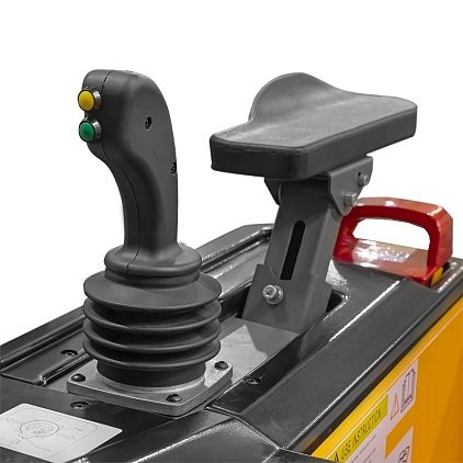 Штабелер самоходный с кабиной CDD15C (1500 кг; 6,5 м; 24В / 400Ач, PV, EPS) SMARTLIFT (SMART) купить в Сургуте Штабелер самоходный с кабиной CDD15C (1500 кг; 6,5 м; 24В / 400Ач, PV, EPS) SMARTLIFT (SMART) купить в Сургуте